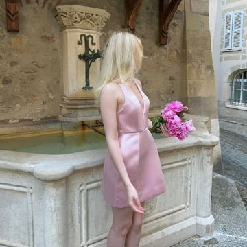 Cute Light Pink Sheath Halter Satin Short Backless Homecoming Dress HZ1023